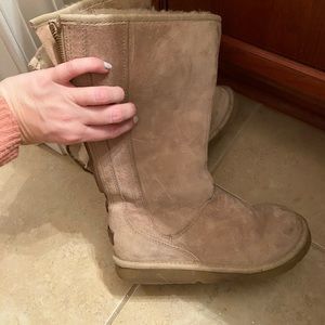 New without box uggs